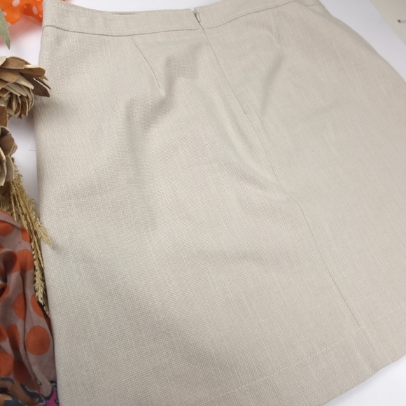 New Ann Taylor Elegant Cream Button Skirt Sz 14 - Picture 8 of 9